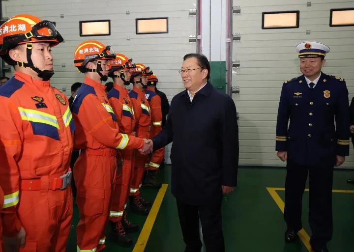 王忠林调研检查元旦假期安全生产、市场消费及文旅服务等工作